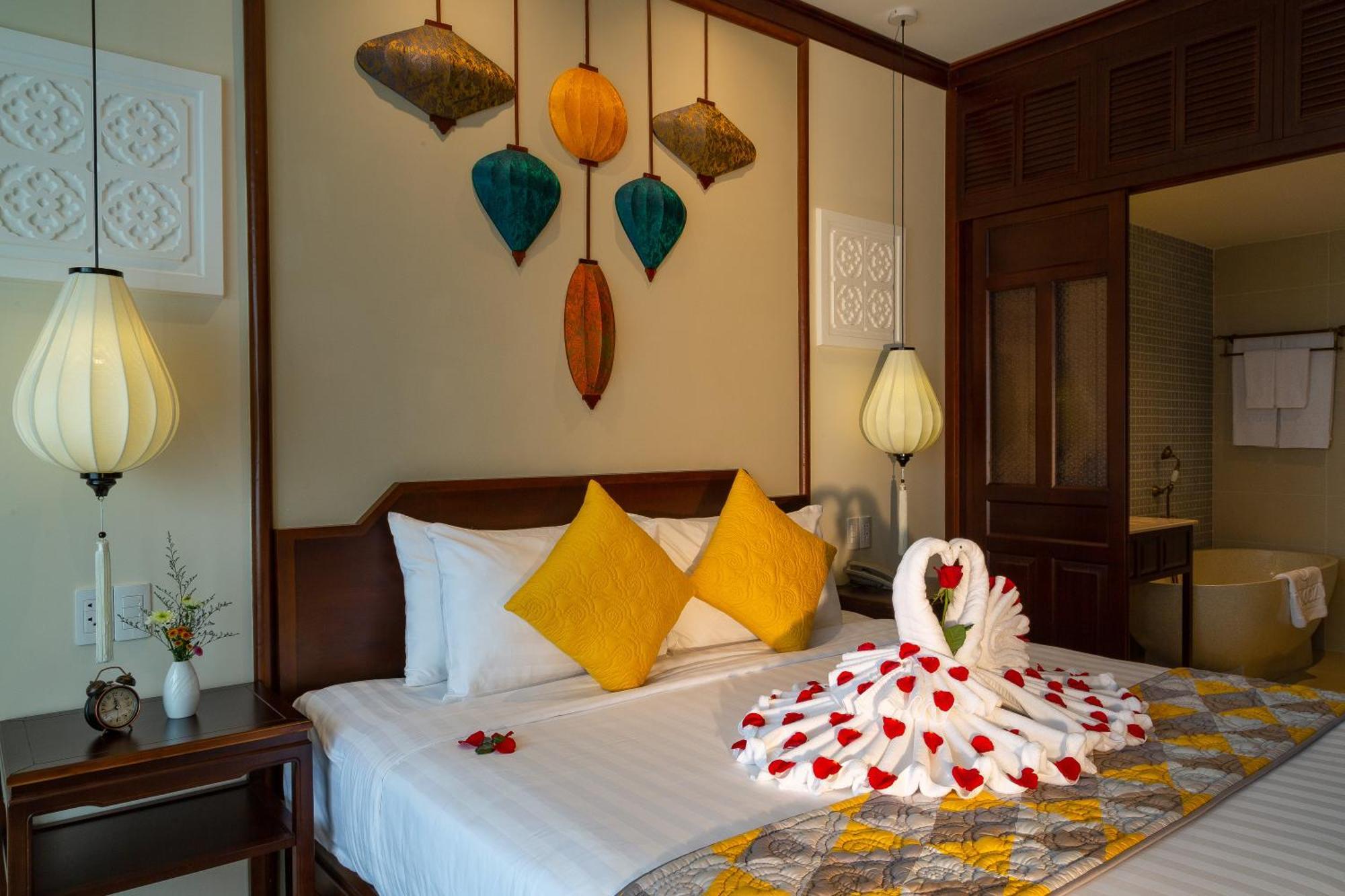 Cozy Savvy Boutique Hotel Hoi An Bagian luar foto