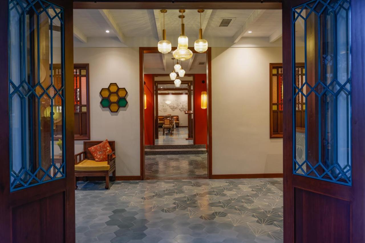Cozy Savvy Boutique Hotel Hoi An Bagian luar foto Interior of the hotel